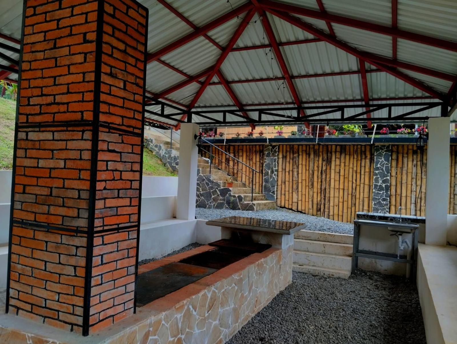 Hotel Rivel - Restaurant & Nature Retreat Turrialba Eksteriør bilde